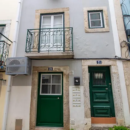 Casa Da Madragoa Apartment *
